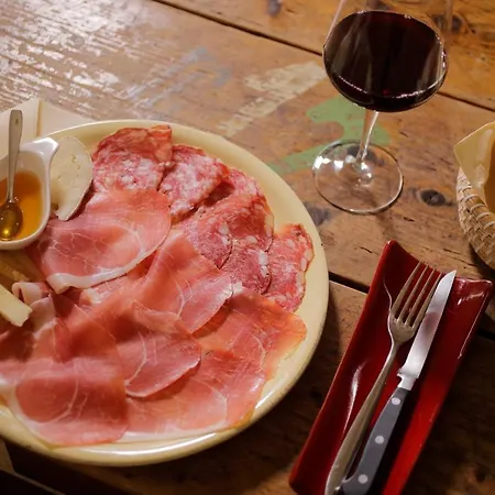 לינה וארוחת בוקר L'ospitale Dei Brilli סטיה