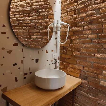 לינה וארוחת בוקר L'ospitale Dei Brilli 3*