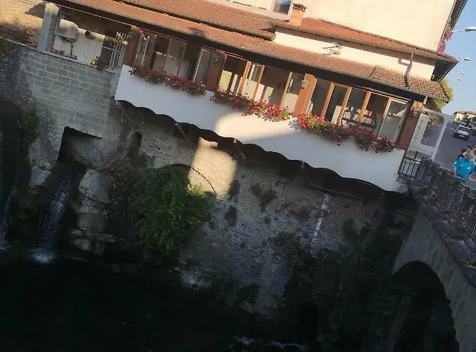 L'ospitale Dei Brilli סטיה