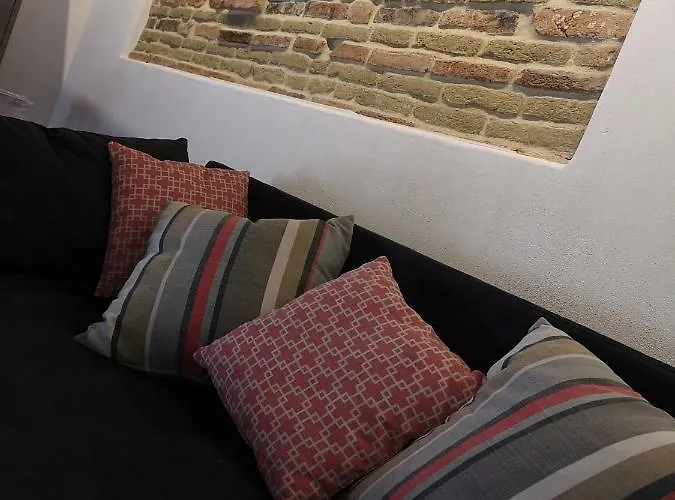 L'ospitale Dei Brilli Alojamento de Acomodação e Pequeno-almoço 3*