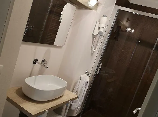 Alojamento de Acomodação e Pequeno-almoço L'ospitale Dei Brilli 3*