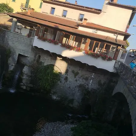 L'ospitale Dei Brilli Стия